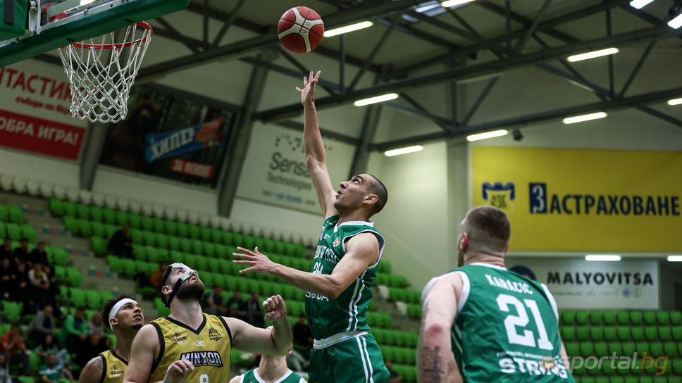 Варненци се откъснаха напред