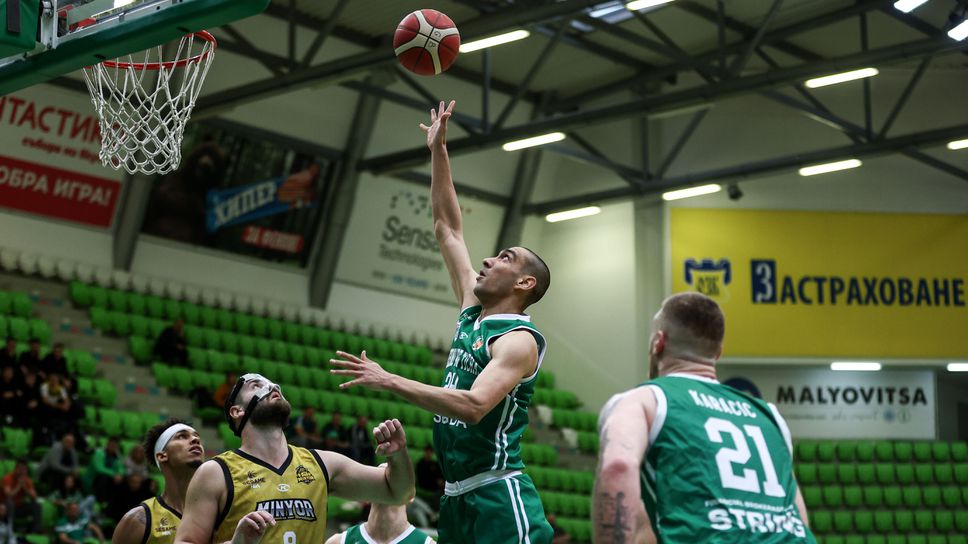 Солидна преднина за "моряците" на почивката