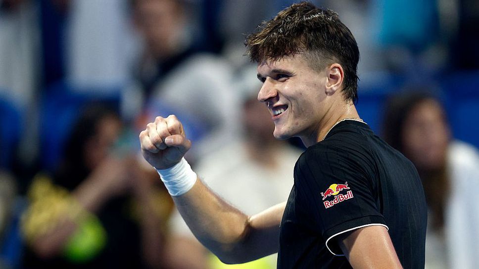 Якоб Меншик взе скалпа на Ян Синер в Доха за