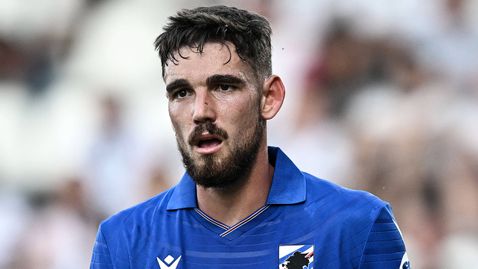  Очакваният нов бранител на Левски дойде в София 