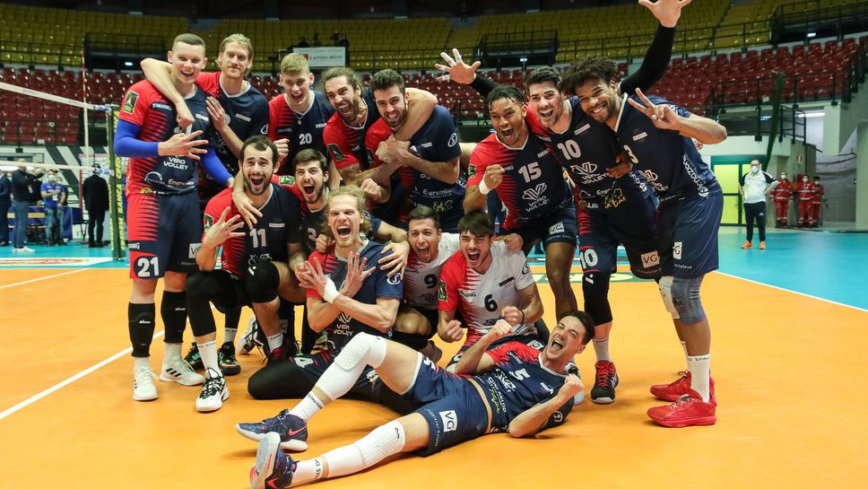 Монца стана третия полуфиналист в Италия (снимки)