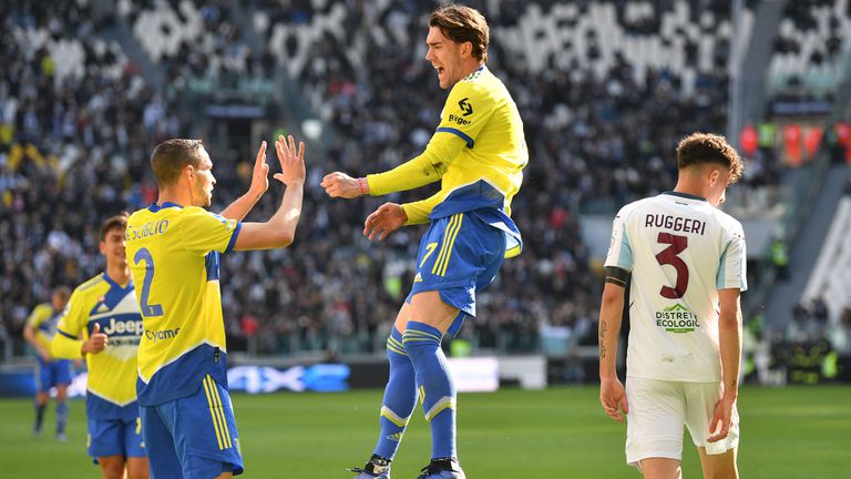  Ювентус не се затрудни с последния и се приближи на точка от Интер 