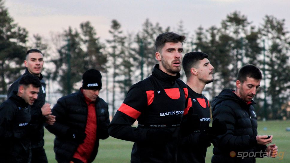 Тренировка на националния отбор преди турнето в Катар