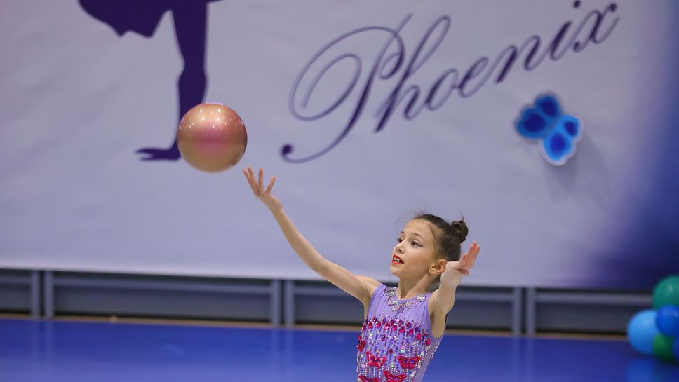 Много медали и награди за децата на турнира по художествена гимнастика “Phoenix cup”