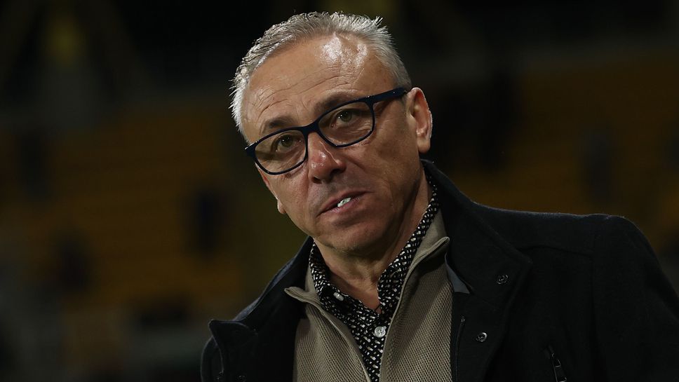 Наставникът на Черно море Илиан Илиев изрази претенции около попадението