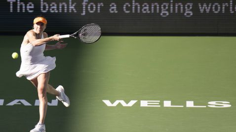 Швьонтек отпадна неочаквано рано в Маями