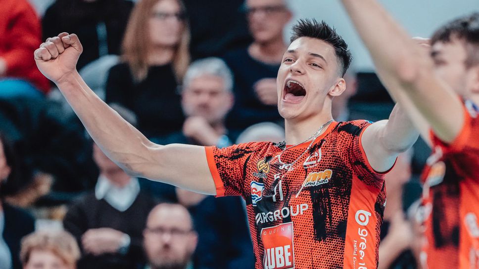 Алекс Николов събра 562 точки в 26 мача в Италия