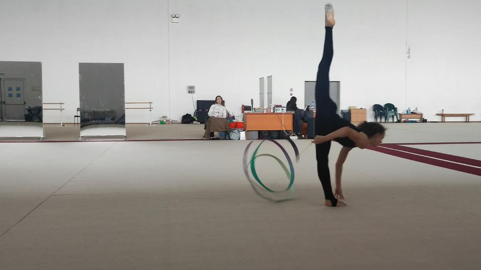 Гимнастичката с български корени Мариана Сартори тренира при Силвия Митева