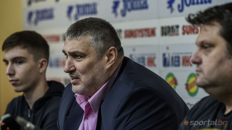 Президентът на БФ Волейбол Любо Ганев коментира и възможността Мартин