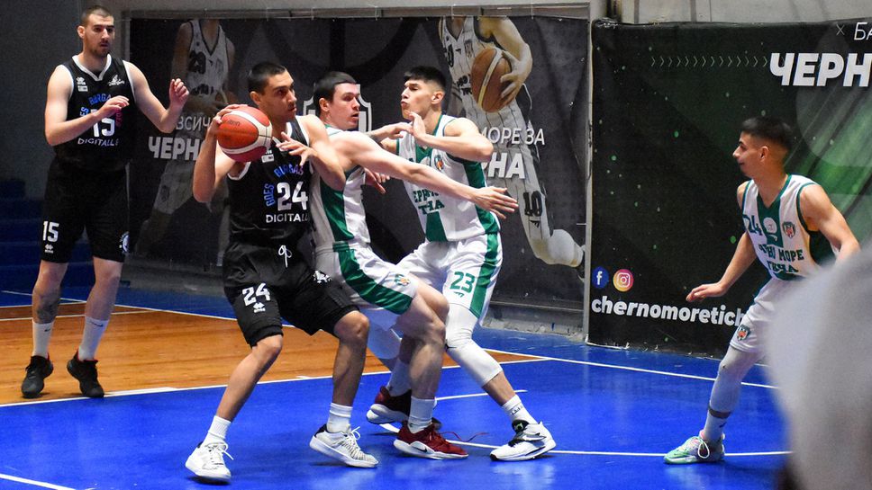 Черноморец спечели морското дерби