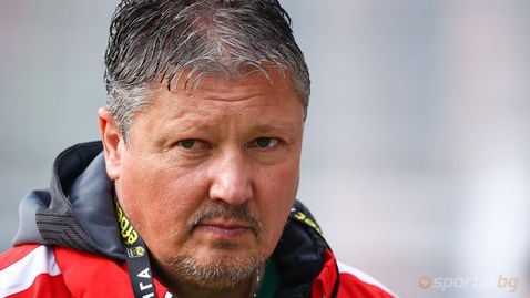 В Испания загрижени за Любо Пенев