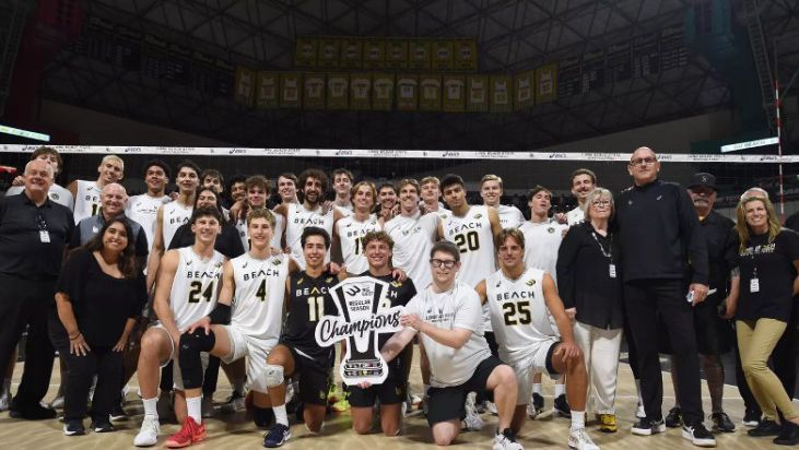 В последния си мач от редовния сезон на колежанското първенство