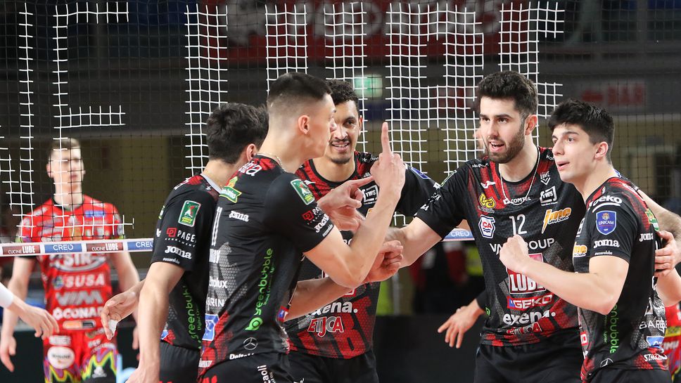 Националът Александър Николов и неговият Кучине Лубе Чивитанова изравниха резултата