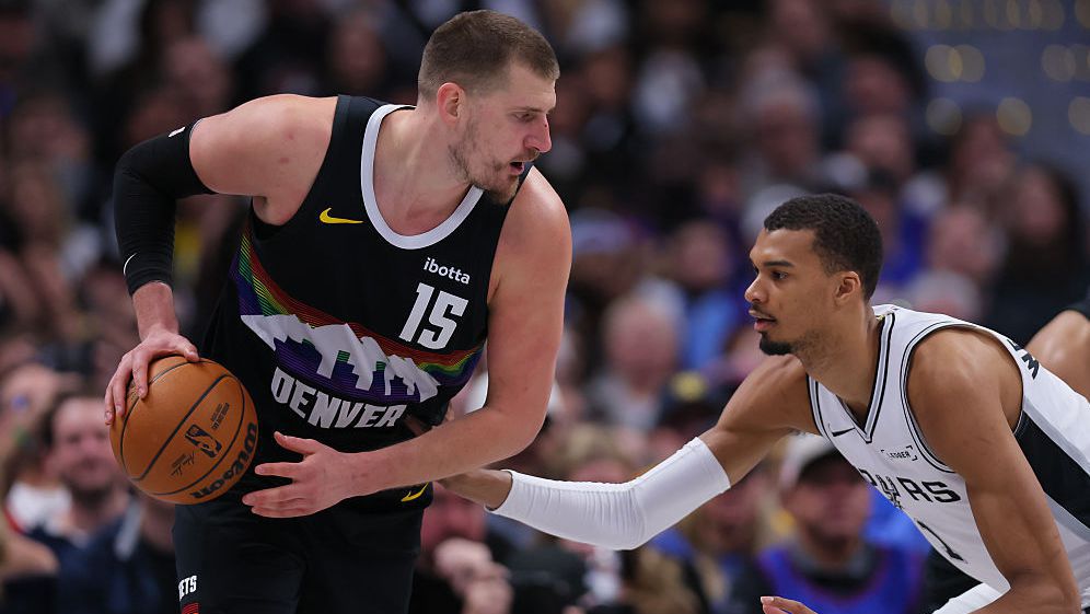 Йокич и Уемби поведоха надпреварата за годишните награди в НБА