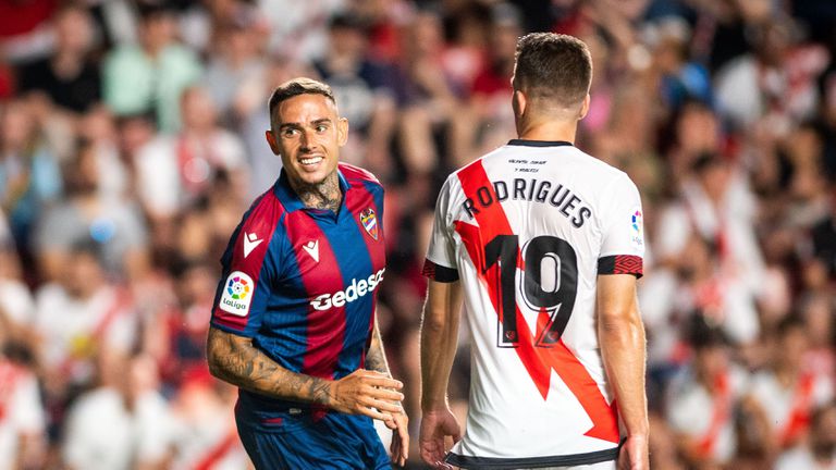  Леванте напусна Ла Лига с голово шоу 