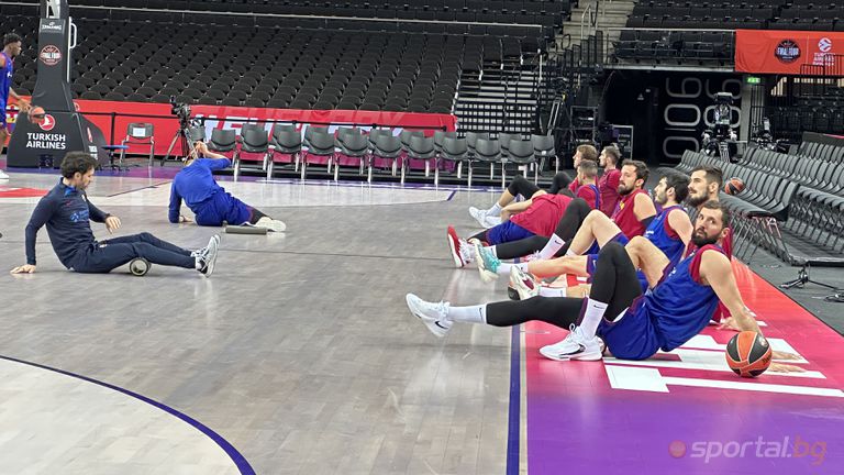 Баскетболистите на Барселона направиха последна тренировка в Жалгирио Арена преди