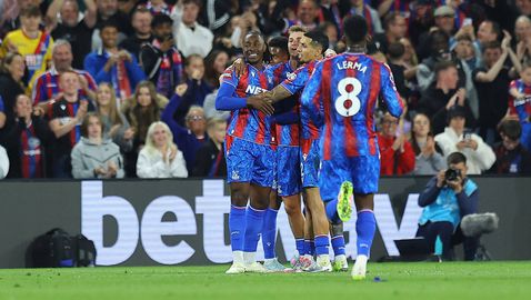 Палас отпразнува ФА Къп в голов спектакъл срещу Уулвърхамптън