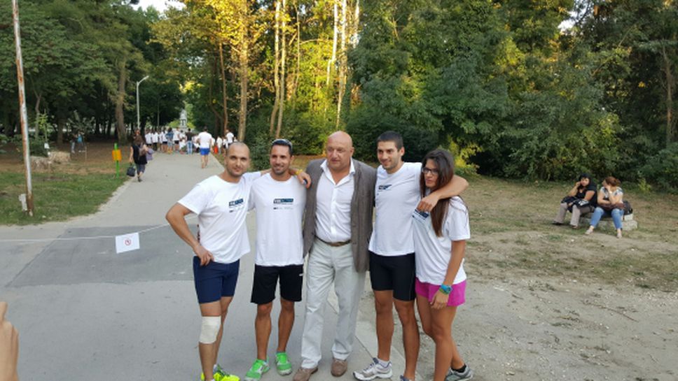 Министърът на младежта и спорта откри и награди участниците в лекоатлетическия крос в кв. Аспарухово