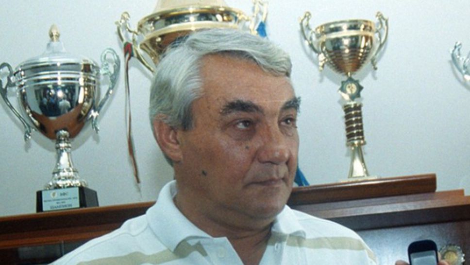 Бисер Михайлов: Ники не е за националния в този момент