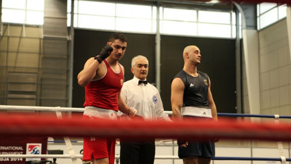 Петър Белберов започна с победа на световното първенство по бокс в Доха