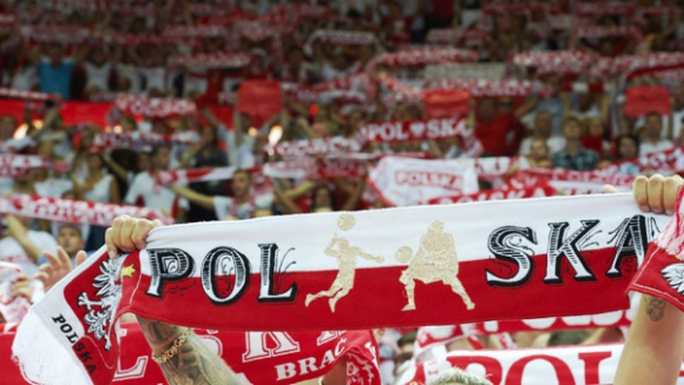 700 фенове викат за Полша във Варна