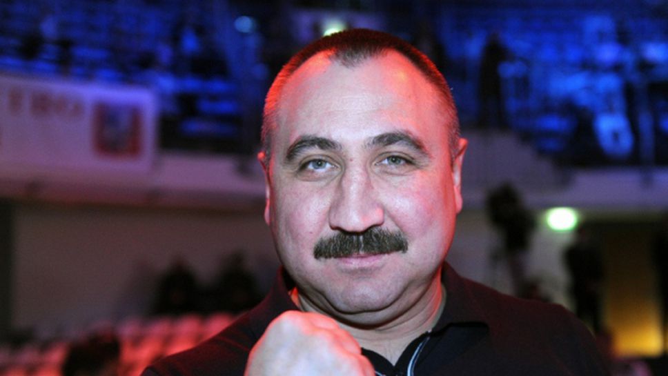 Александър Лебзяк е определен за треньор номер 1 на годината от Международната федерация по бокс