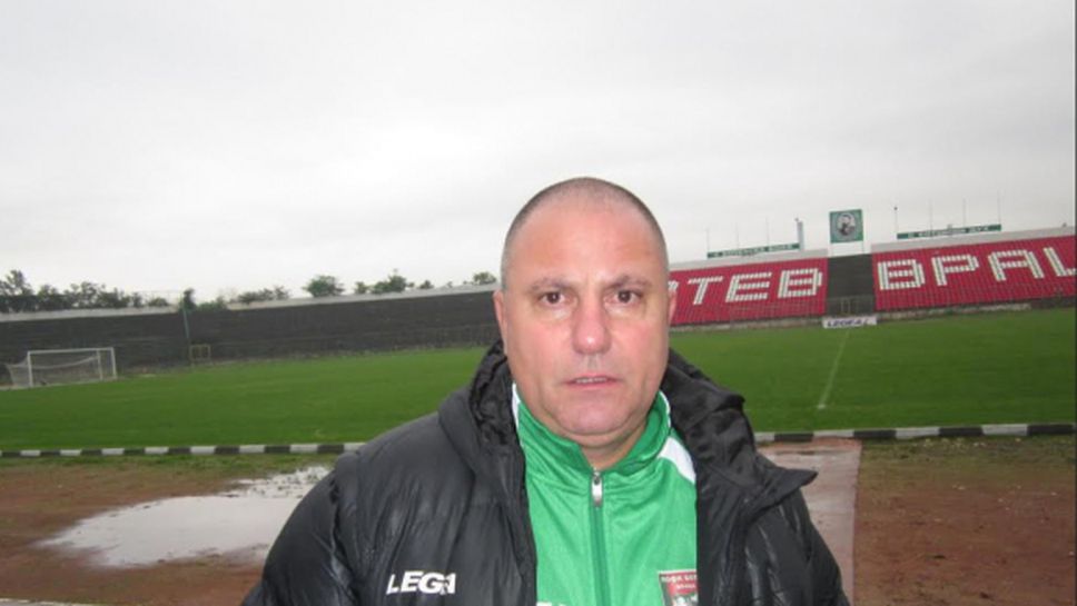 Атанас Джамбазки: Имам претенции към футболистите
