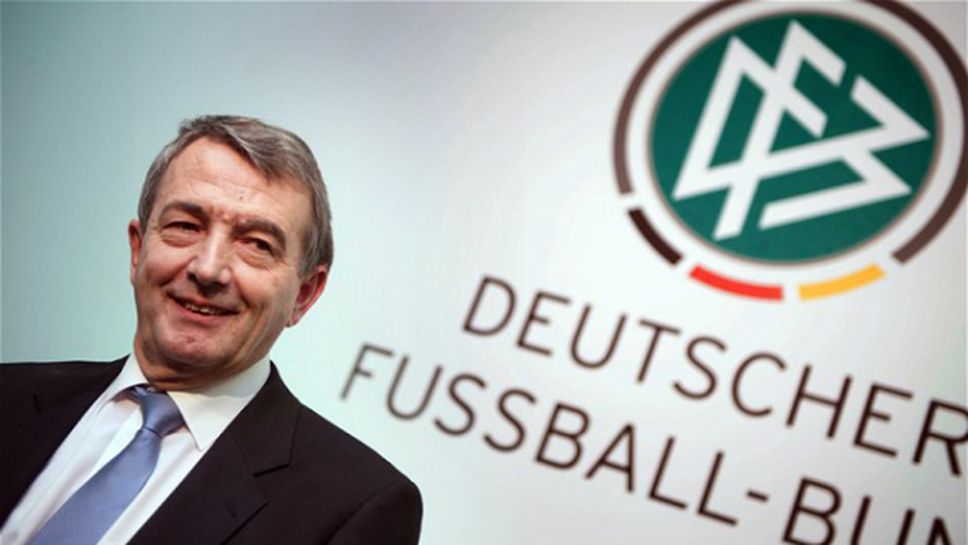 Бундестагът спешно привиква за обяснения президента на Германския футболен съюз