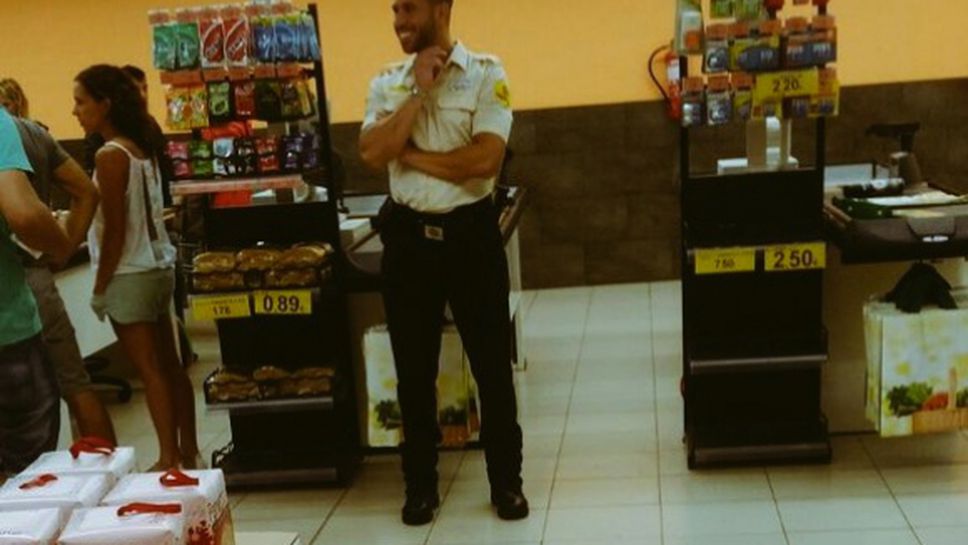 Рамос отрече да работи в супермаркет