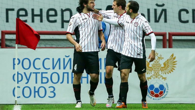 Амкар се разплати с футболистите