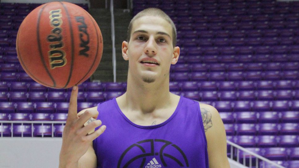 Кико Ставрев и новото му баскетболно семейство