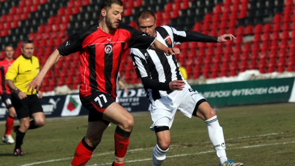 Пеев завежда дело заради неполучени заплати от Спартак