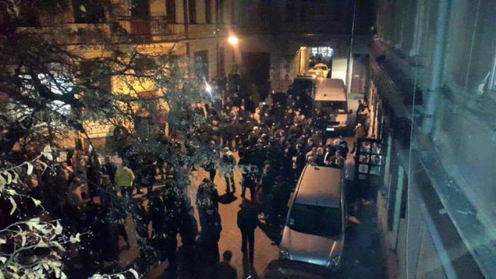 Шведи и украинци се млатят на улица "Крива Липа" в Лвов