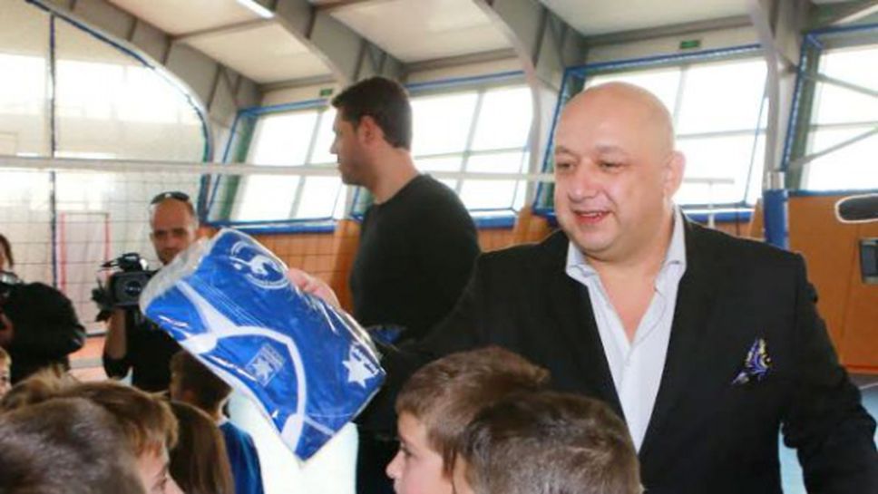 Кралев: Само за 3 седмици школата на Владо Николов събра повече деца, отколкото много федерации за 30-40 години (ВИДЕО)