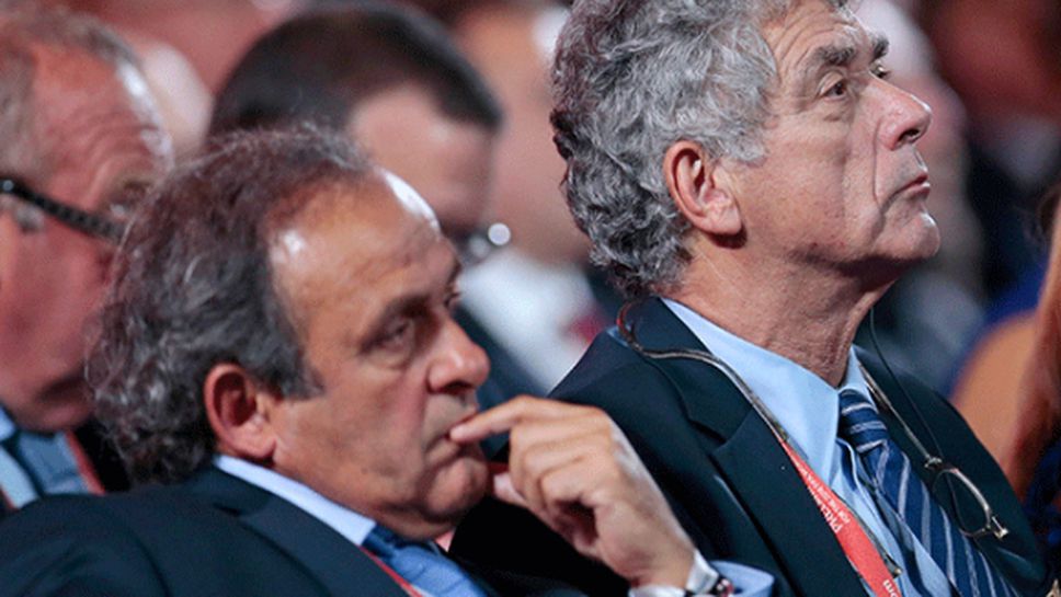 Комисията по етика на ФИФА наказа Анхел Мария Вийяр