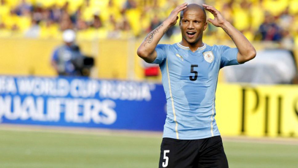 Крило на Ривър Плейт преминава в Монтерей