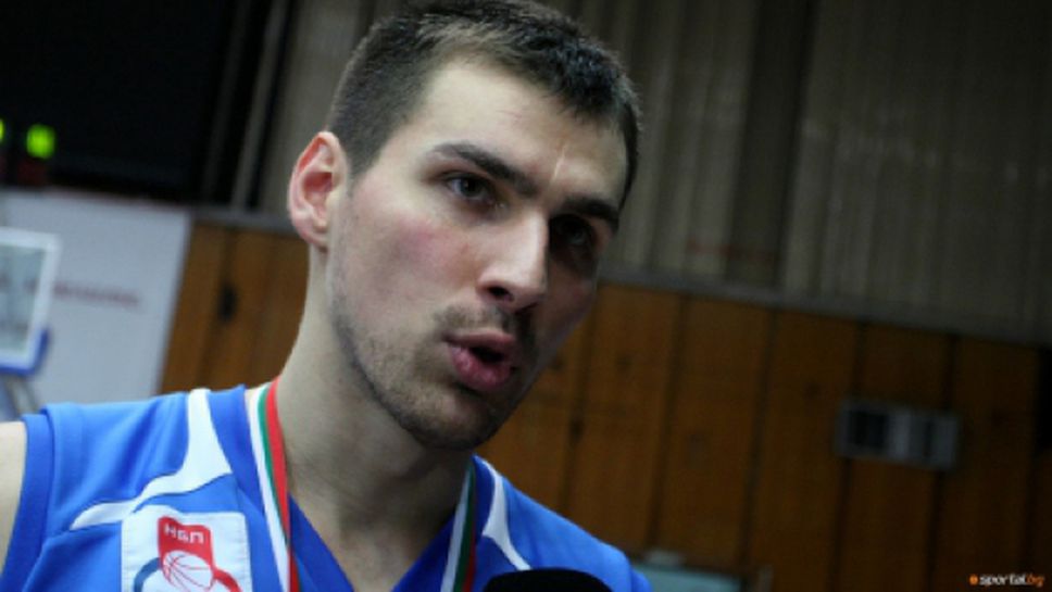 Захариев с 9 точки при победа на Триест в Серия А2