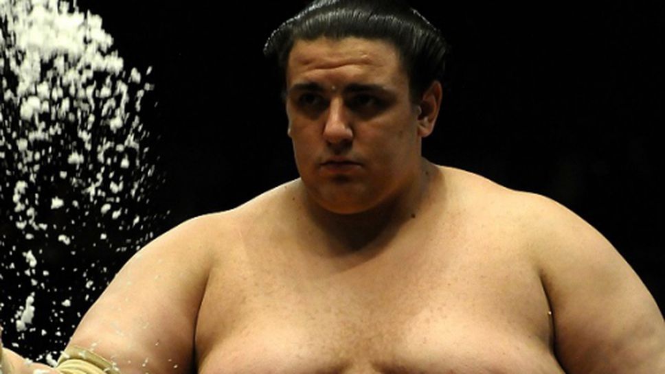 Аоияма записа четвърта победа на турнира във Фукуока