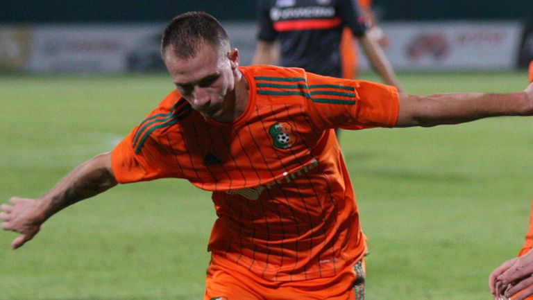 Антон Недялков: Теренът не позволява да се играе футбол