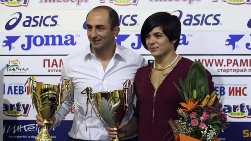Тайбе Юсеин и Серафим Бързаков са спортист и треньор номер 1 на БФБорба за 2015-а