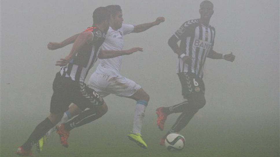 Спортинг изравни клубен рекорд, гъста мъгла прекъсна мач на Порто