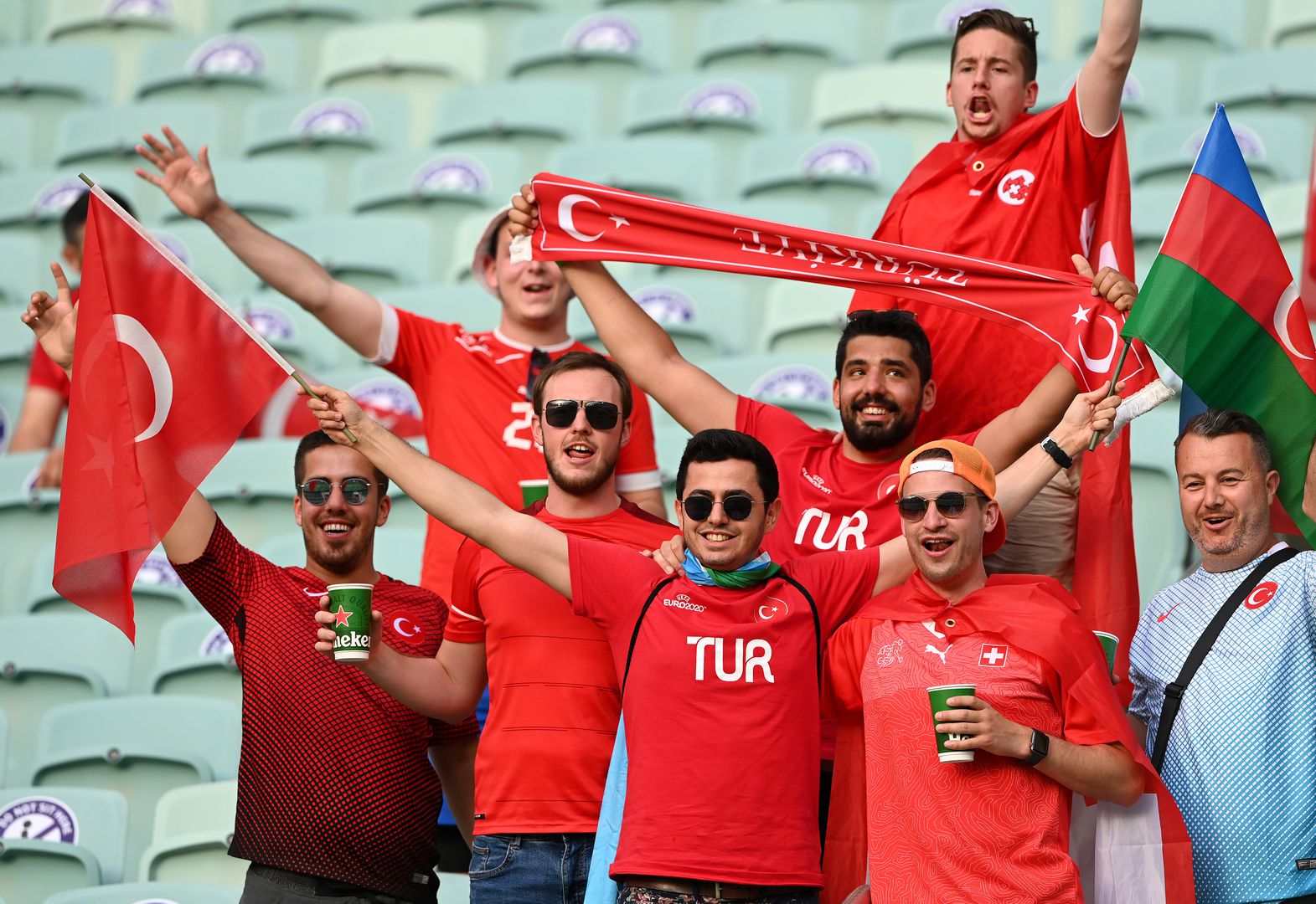 Феновете на Швейцария - Турция