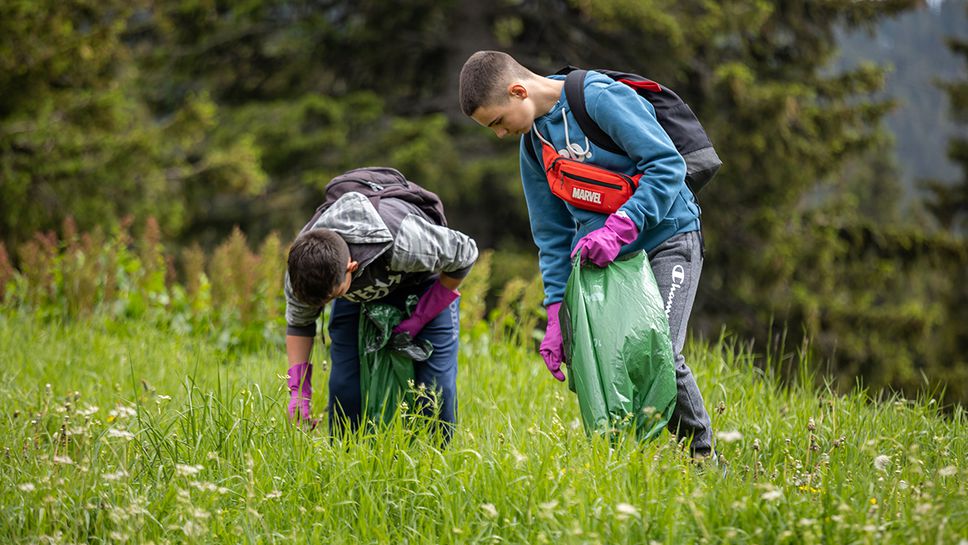 Стотици доброволци се включиха в почистването на Витоша