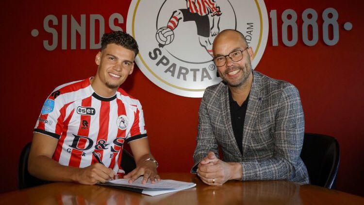  Арсенал прати млад бранител в Нидерландия 