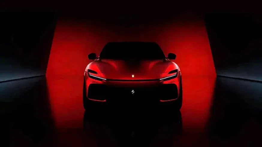 Ferrari Purosangue идва с V12 мотор през септември