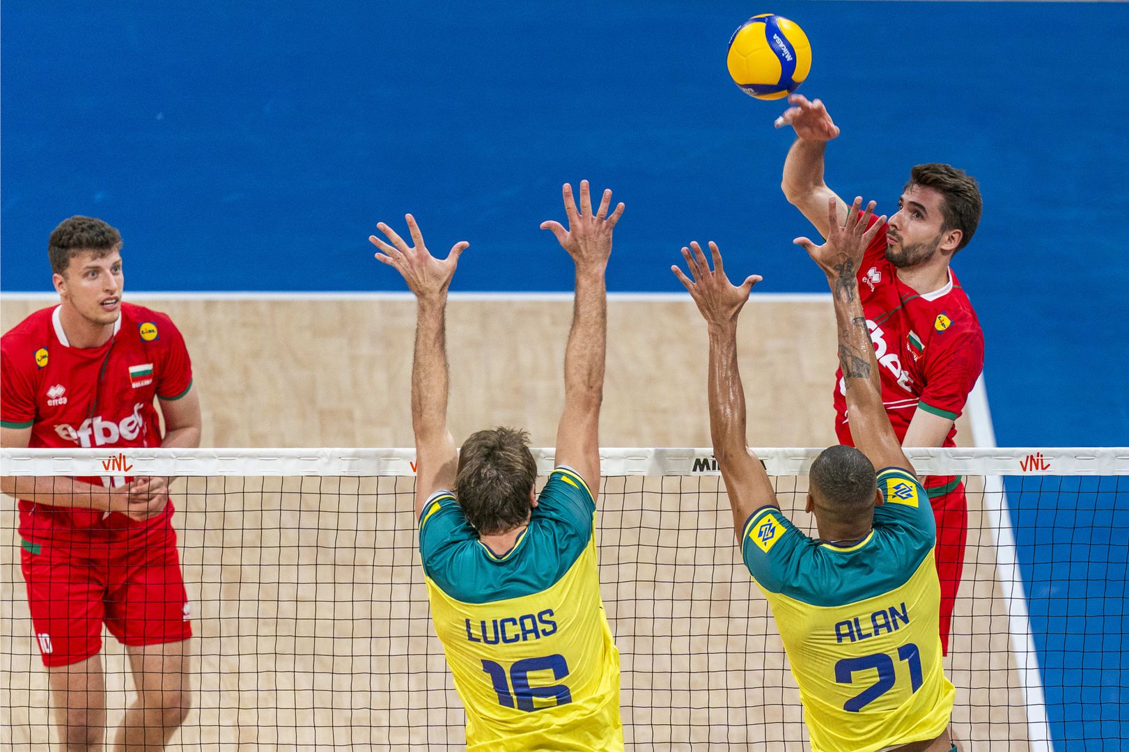VNL: България - Бразилия 0:3  🏐