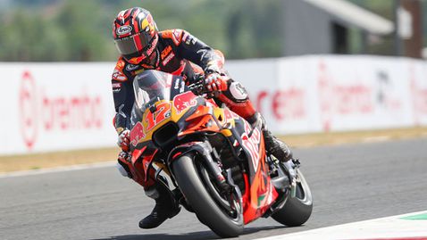 Винялес поведе на „Муджело“, тежко падане за Куартараро