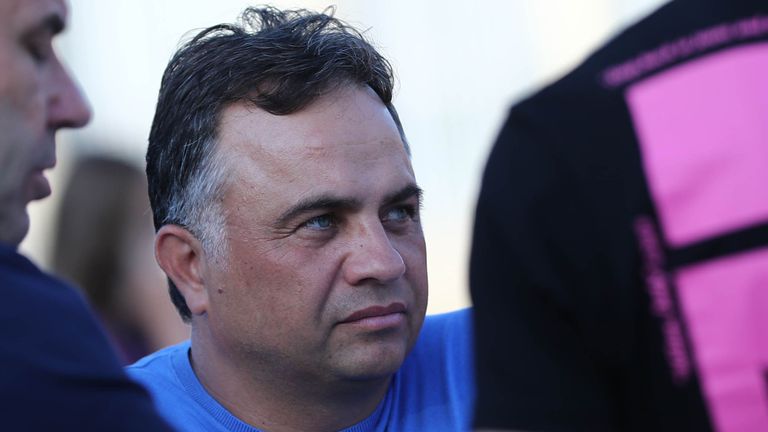 Старши треньорът на Хебър Николай Митов възнегодува остро срещу лошите