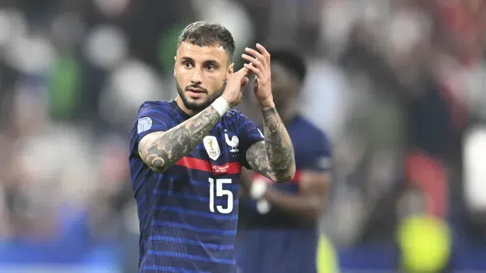 29 годишният десен бек има четири изиграни двубоя с екипа на