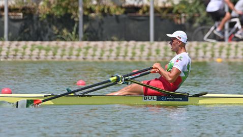 Емил Нейков се класира на полуфиналите на скиф на Световното в Пловдив